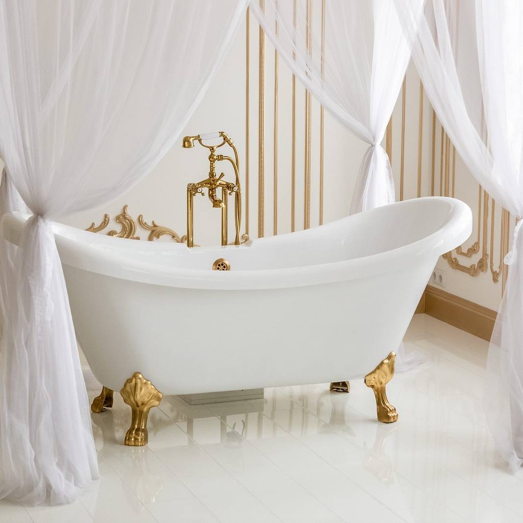 Fancy bathtub